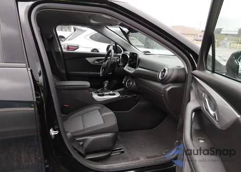 2023 Chevrolet Blazer Awd 2Lt from USA, damaged, VIN 3GNKBHR42PS222802